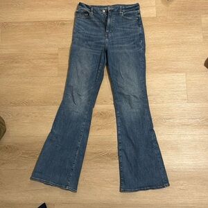 AE Curvy 6L Flare jeans